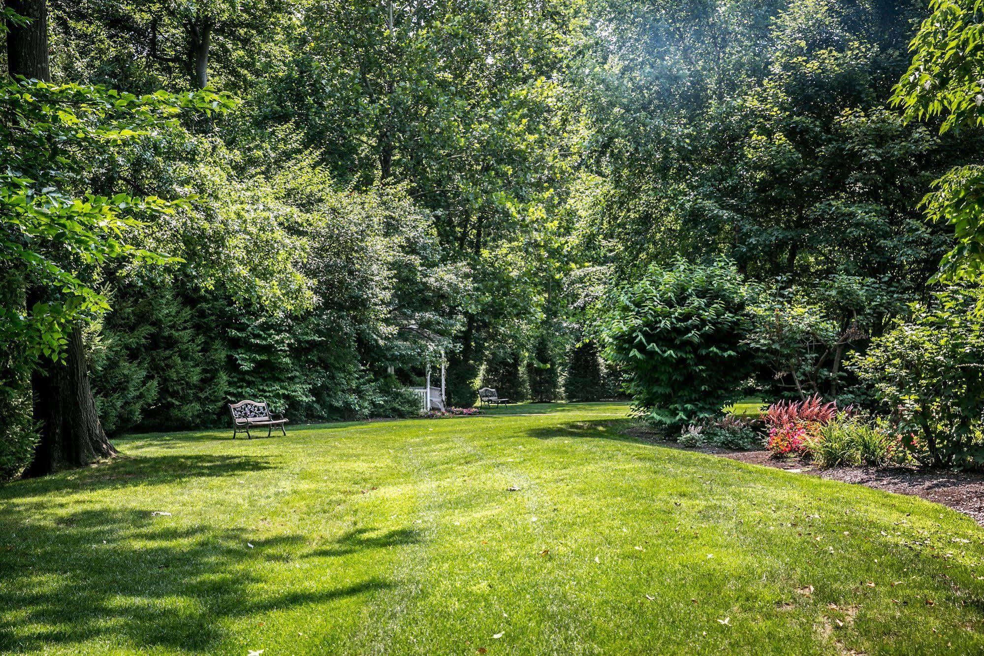 The Olde Mill Inn Basking Ridge Extérieur photo