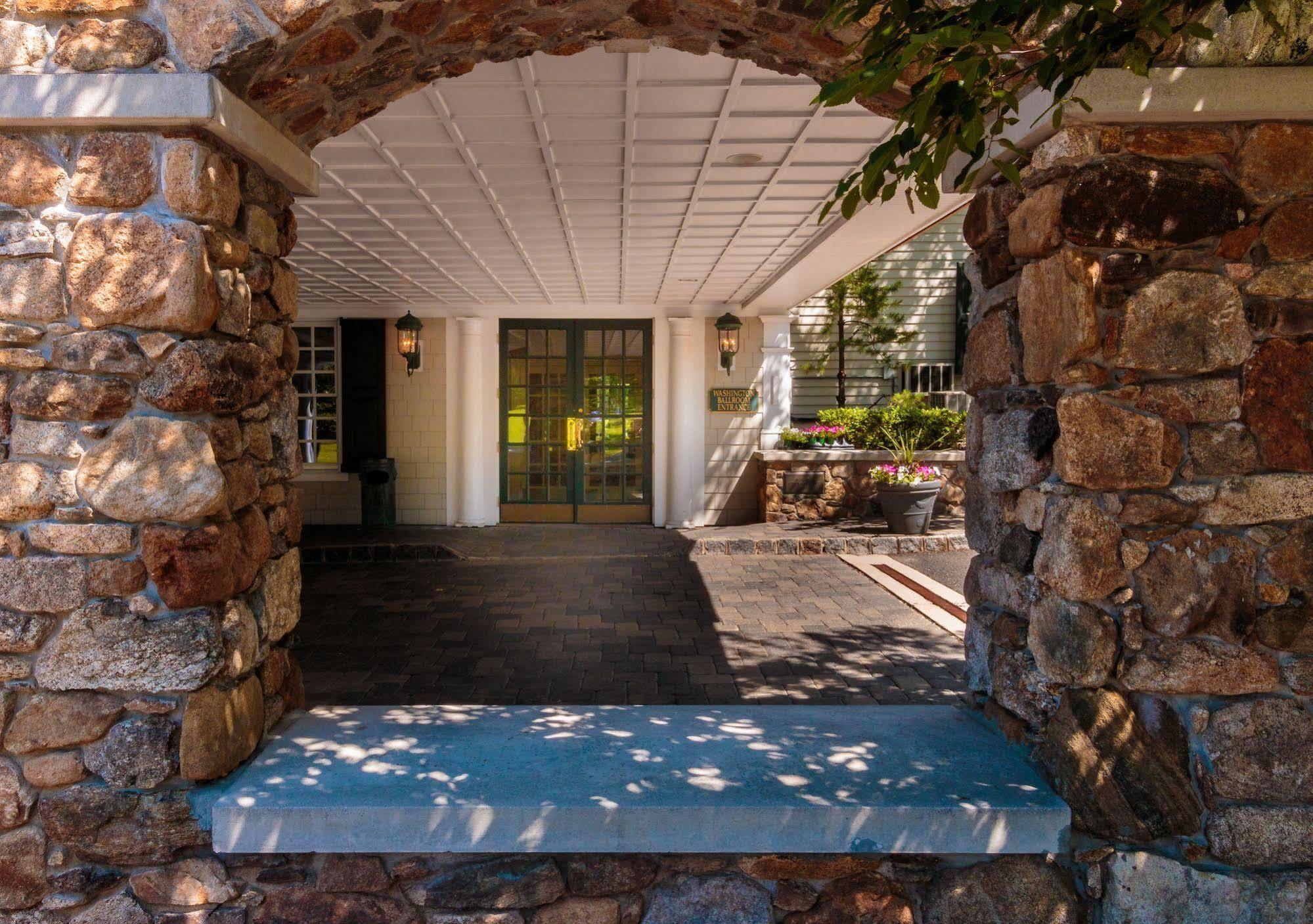 The Olde Mill Inn Basking Ridge Extérieur photo
