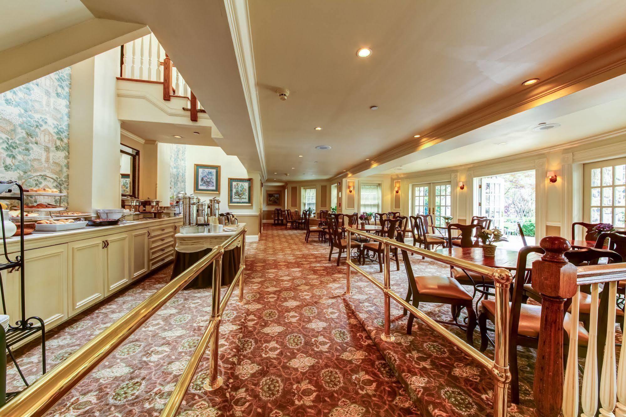 The Olde Mill Inn Basking Ridge Extérieur photo